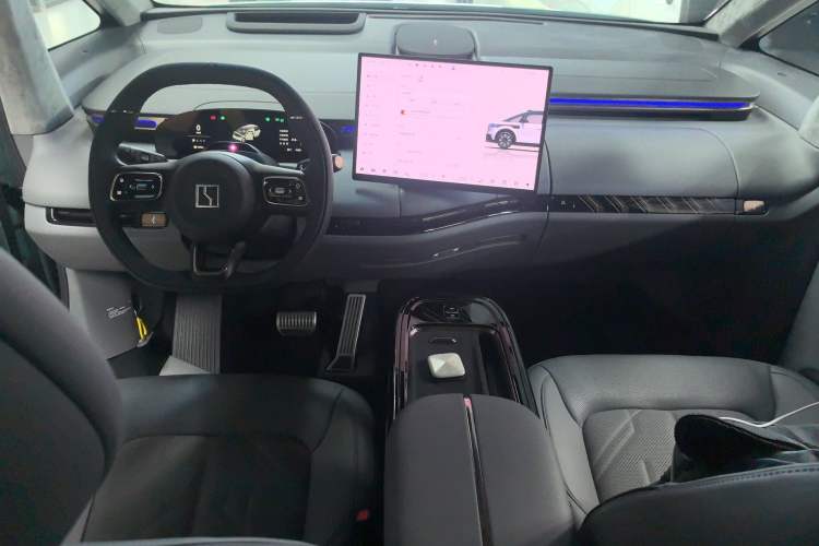 Used Zeekr MIX 2025 Intelligent Driving Version Center Console