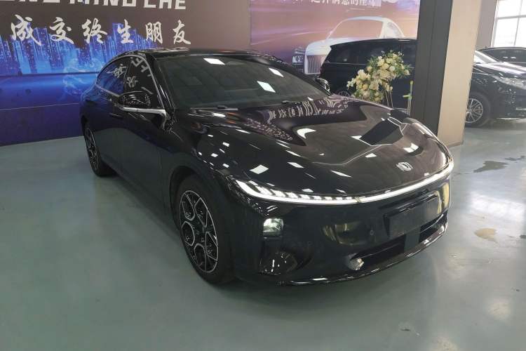 Used CHANGAN NEVO A07 2025 Blue Whale Pure Electric 625 Flagship Model Front Right 45 Deg