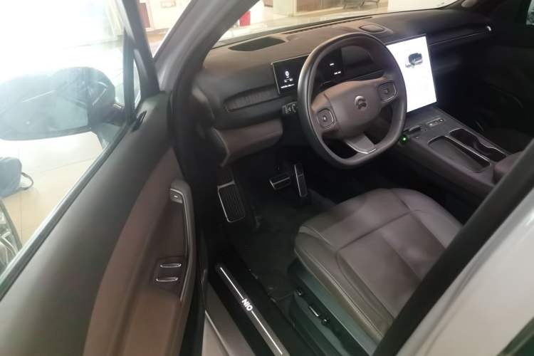 Used Nio ES7 2022 75 kWh Driver Seat