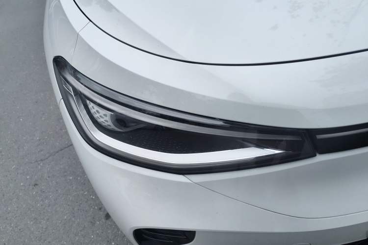 Used Volkswagen ID.4 CROZZ 2021 High-Performance PRIME Early-Bird Edition Right Front Headlight