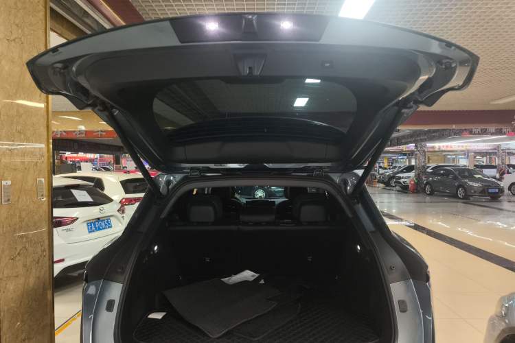 Used Zeekr 7X 2025 75 kWh Rear-Wheel Drive Intelligent Driving Version Trunk