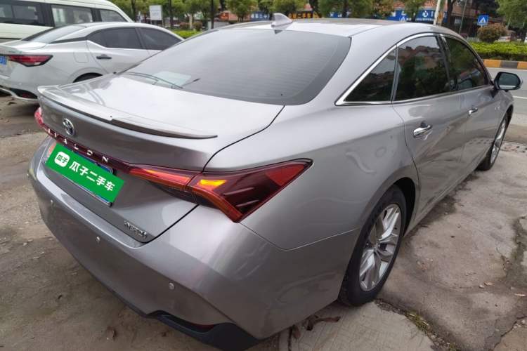 Used Toyota Avalon 2019 Dual-Engine 2.5L Luxury Edition China VI Standard

