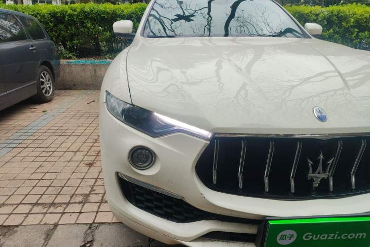 Used Maserati Levante 2022 2.0T GT Sharp Edition Right Front Headlight