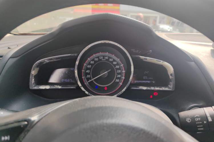 Used Mazda 3 Axela 2014 Sedan 1.5L Automatic Luxury Model