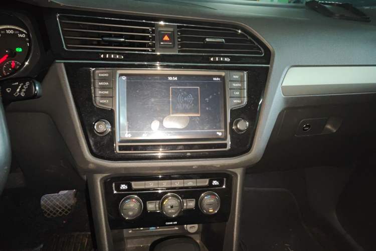 Used Volkswagen Tiguan L 2017 330TSI Automatic Two-Wheel Drive Comfort Edition