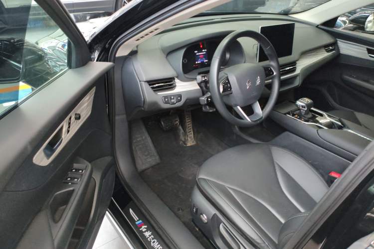 Used Hongqi E-QM5 2023 560km PLUS
