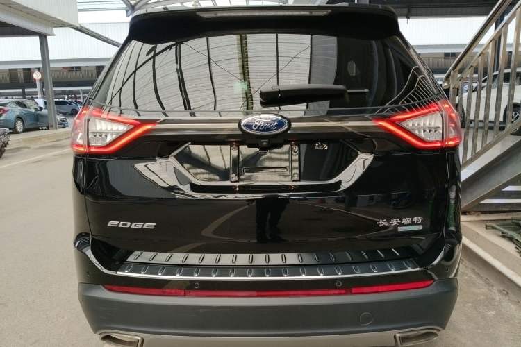 Used Ford Edge 2018 EcoBoost 245 Two-Wheel-Drive Titanium 7-Seater China VI Standard