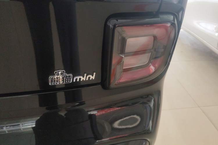Used Geely Galaxy Panda 2025 210km Panda Kart Right Rear Taillight