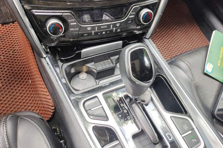 Used Geely Auto Emgrand GT 2015 1.8T Flagship Model Gear Lever