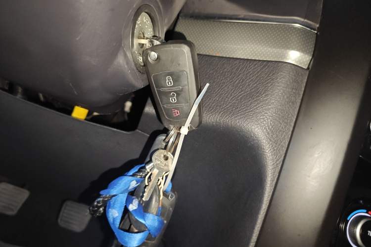 Used Haval H5 Classic 2018 Classic Edition 2.0T Manual Two-Wheel Drive Elite Model Vehicle Key