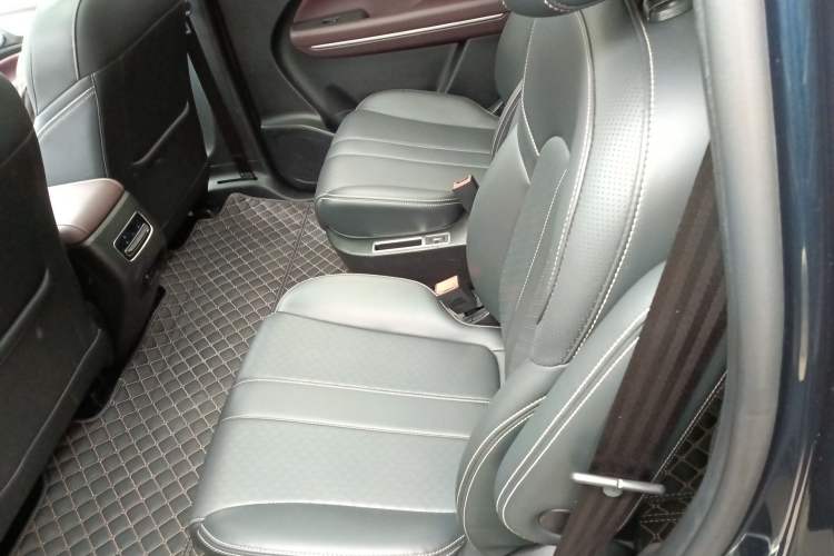 Used GAC Trumpchi M6 2021 PRO 270T Automatic Luxury Edition Left Rear Seat
