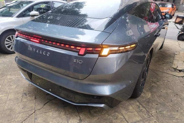 Used Lynk & Co Z10 2025 95 kWh 702 km All-Wheel Drive Intelligent Driving Ultra
