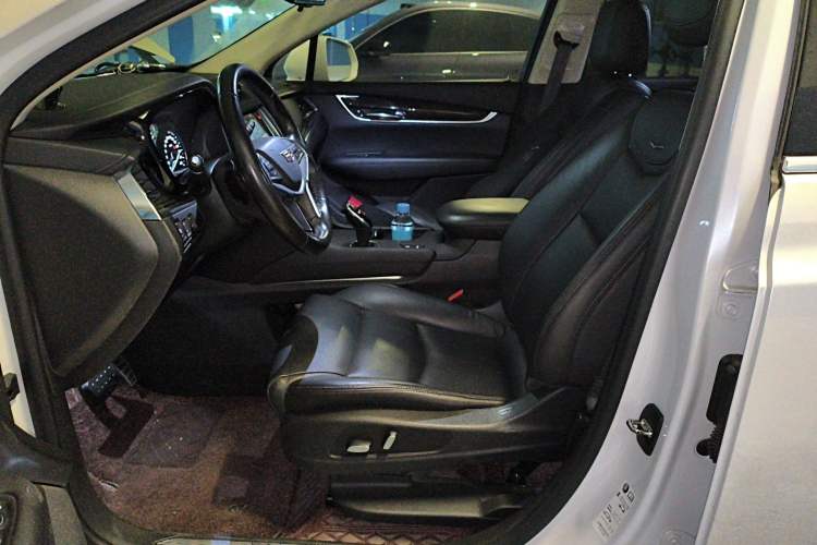 Used Cadillac XT5 2018 25T Luxury Model