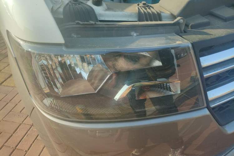 Used Jinbei Hiace X30 2024 1.5L Wealthy Van Model 2/5 Seats