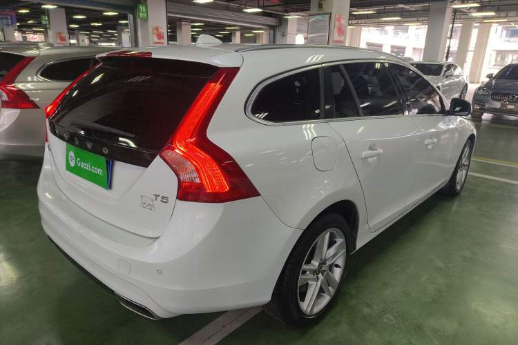 Used Volvo V60 2017 T5 Zhiya Edition China V Standard