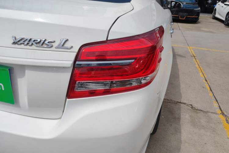 Used Toyota YARiS L Zhi Xiang 2019 1.5E CVT Dynamic Edition China VI compliant Right Rear Taillight