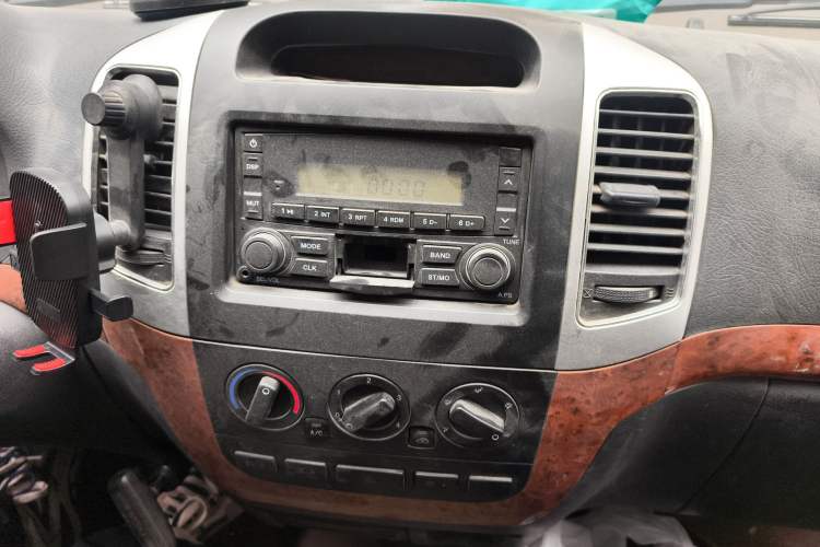 Used Golden Dragon Hiace 2021 1.8L Gasoline Version Long Wheelbase High-Roof Model LJ4A18Q6 Audio And AC Panel