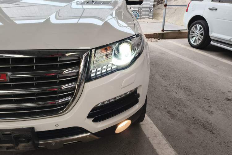 Used Haval H8 2015 2.0T Four-Wheel Drive Elite Model