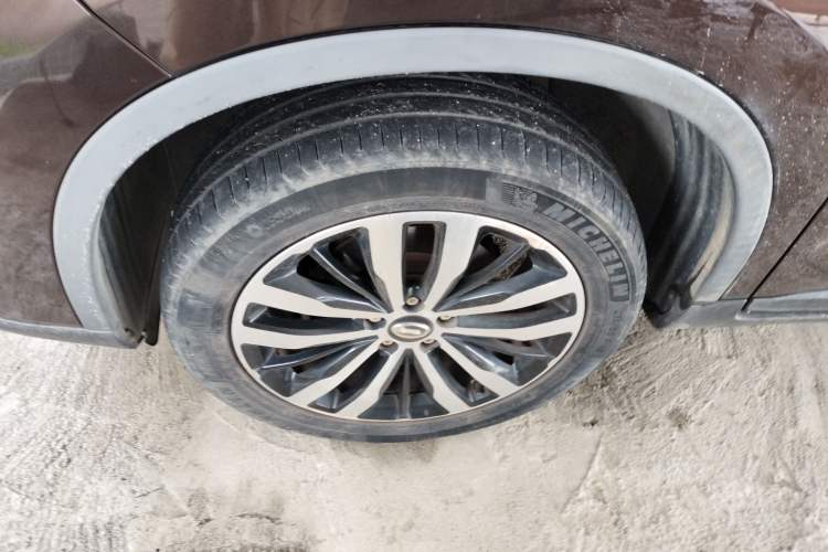 Used GAC Trumpchi GS4 2017 235T G-DCT Two-Wheel Drive Luxury Edition Exterior 2