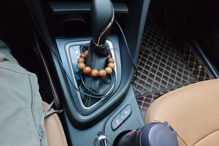 Used Buick GT 2019 18T Automatic Connected Flagship Version China VI Standard Gear Lever