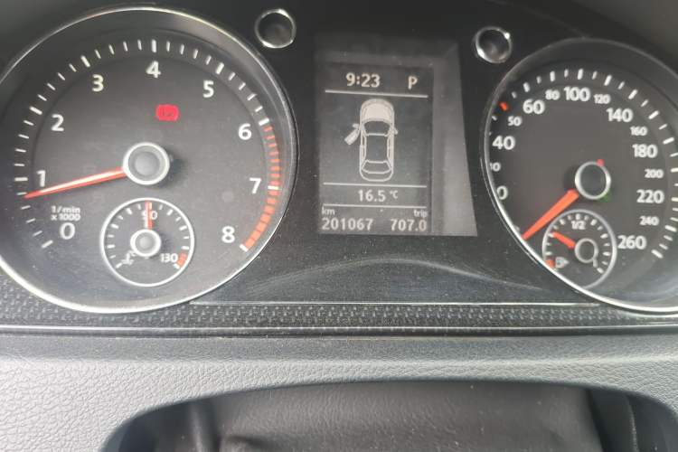 Used Volkswagen Magotan 2012 Revised 1.8TSI Luxury Version
