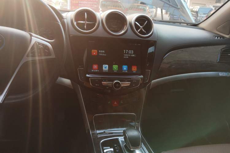 Used BYD Tang New Energy 2017 2.0T All-Wheel Drive Hyatt Model
