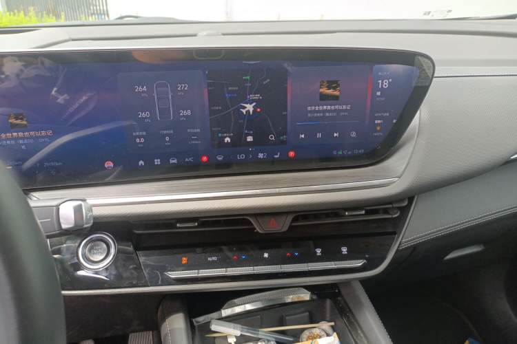 Used Buick Envision 2025 25T Entry-Grade Platinum Edition Audio And AC Panel