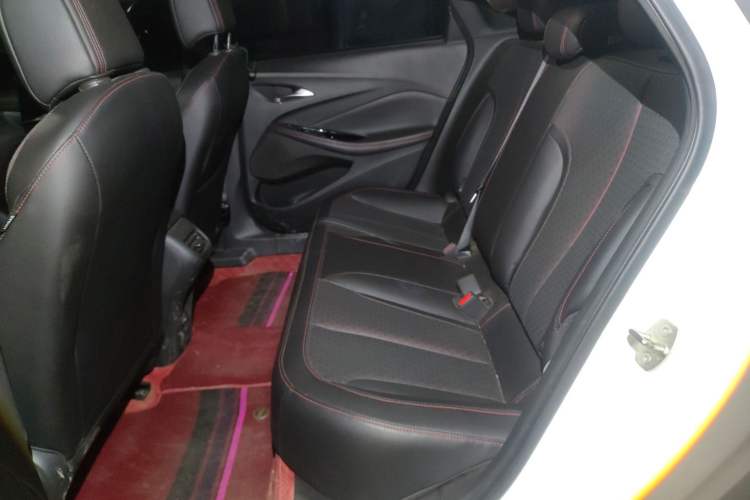 Used Buick Verano 2022 Pro GS Wind-Chasing Edition Left Rear Seat