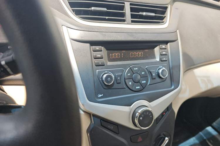 Used Chery Fengyun 2 2013 Hatchback 1.5L Manual Ruiyi Edition
