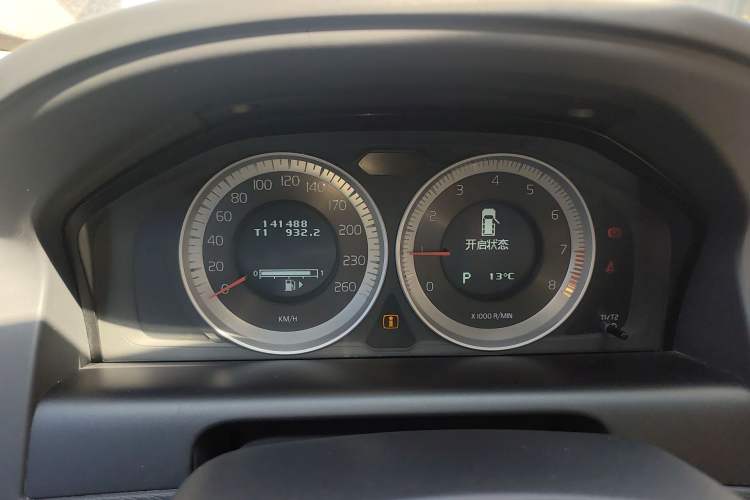 Used Volvo XC60 2013 T5 Zhiya Edition Instrument Cluster