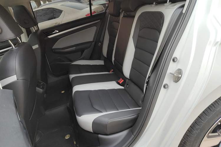 Used Volkswagen Bora 2024 300TSI DSG Prestige Edition
