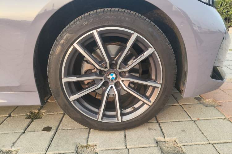 Used BMW 3 Series 2023 325Li M Sport Package Right Front Wheel Hub