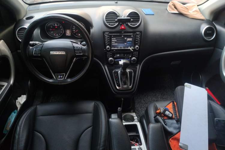 Used Haval H6 2016 Upgraded Model 1.5T Automatic Two-Wheel Drive Elite Version Center Console