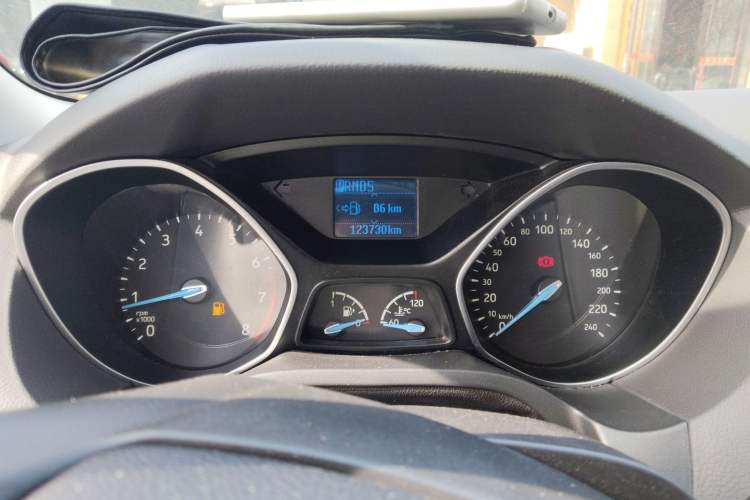 Used Ford Focus 2015 Sedan EcoBoost 125 Automatic Supreme Style Edition