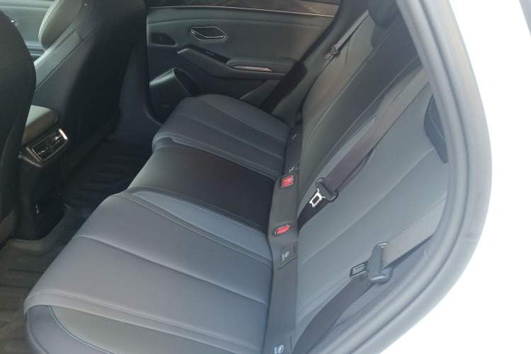 Used BYD Qin L 2025 DM-i Smart Drive 80KM Leading Model