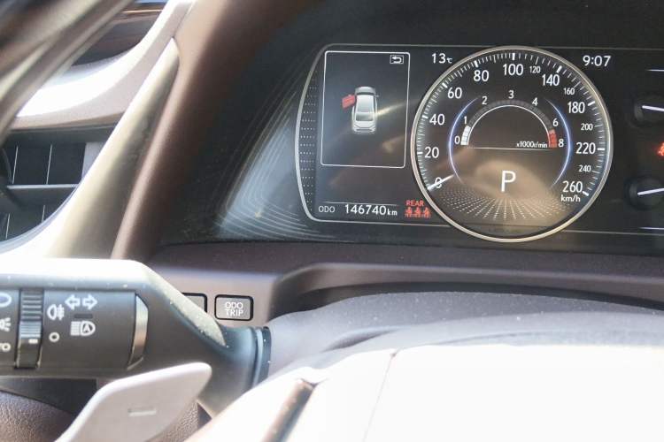 Used Lexus ES 2020 200 Luxury Edition Odometer Close Up