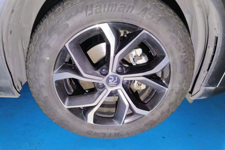 Used BYD Yuan PLUS 2022 510 km Luxury Version Right Front Wheel Hub