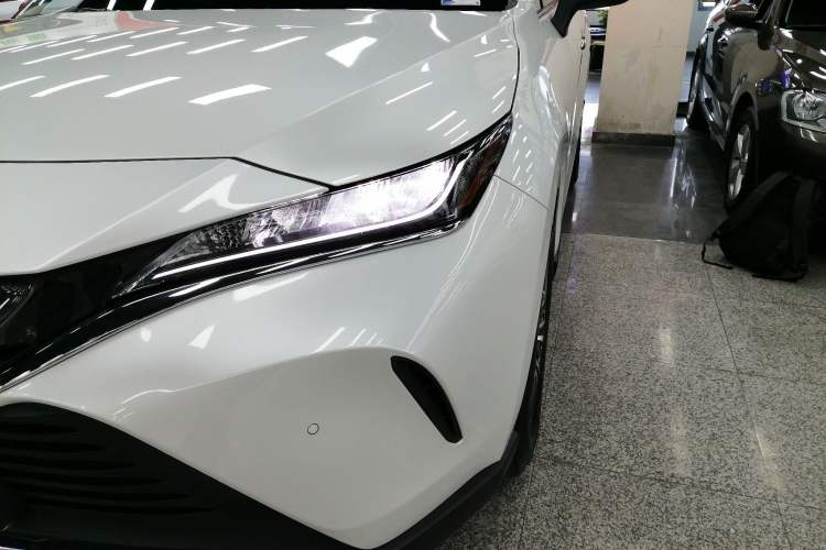 Used Toyota Harrier 2022 2.0L CVT Two-Wheel Drive Entry Version Left Front Headlight