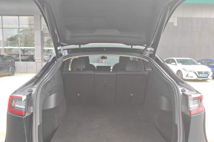 Used Tesla Model Y 2022 Rear-Wheel-Drive Version