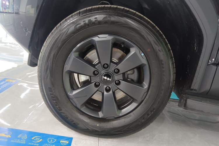 Used Formula Leopard 5 2025 Model 210KM Cloud Ride Tian Shen Ultra Version Left Front Wheel Hub