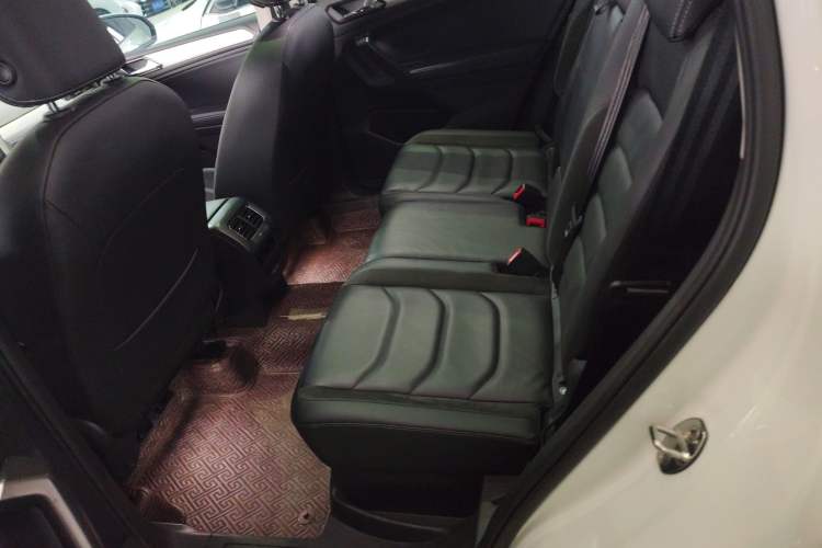 Used Volkswagen Tiguan L 2019 330TSI Automatic Two-Wheel Drive Smart Luxury Version China VI Standard