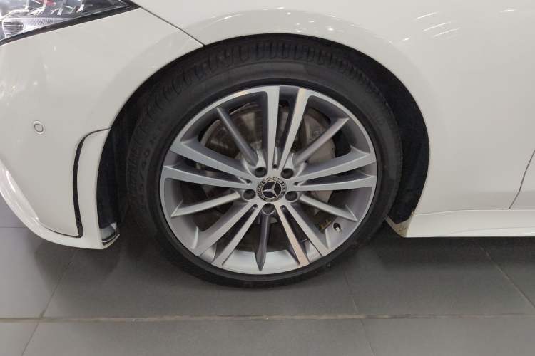 Used Mercedes-Benz CLS 2018 CLS 300 Luxury Model
