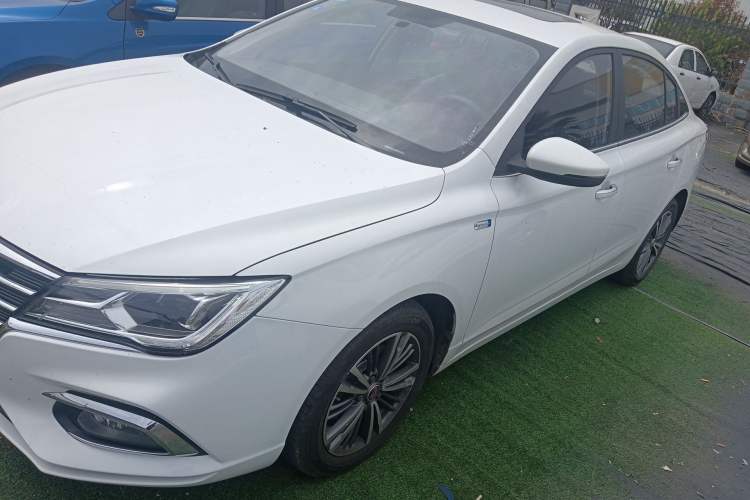Used Roewe i5 2019 1.5L Manual 4G Connectable Langhao Edition