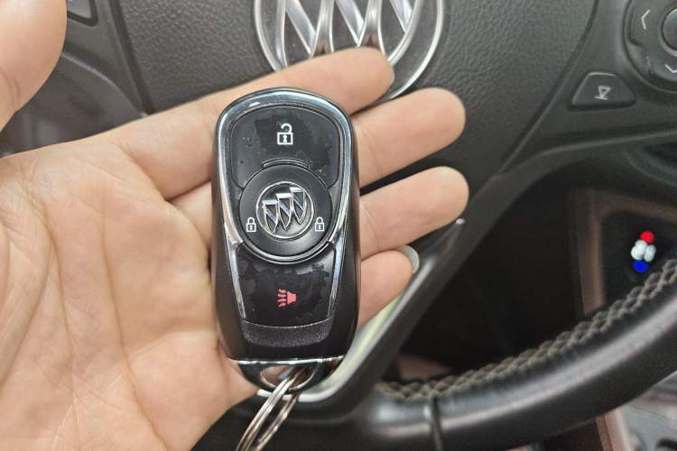 Used Buick Envision 2016 20T Two-Wheel-Drive Elite Model Vehicle Key