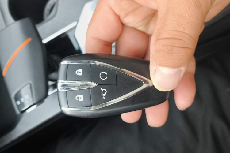 Used Changan UNI-V 2022 1.5T Prestige Version
