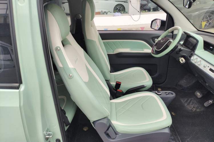 Used Wuling Hongguang MINIEV 2022 Macaron Premium Model – Lithium Iron Phosphate