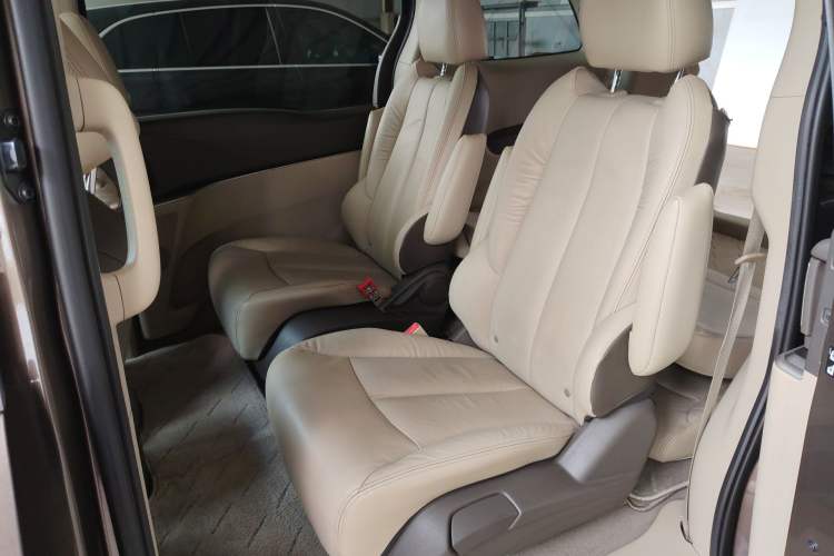 Used Buick GL8 2011 2.4L LT Luxury Business Executive Edition Left Rear Seat