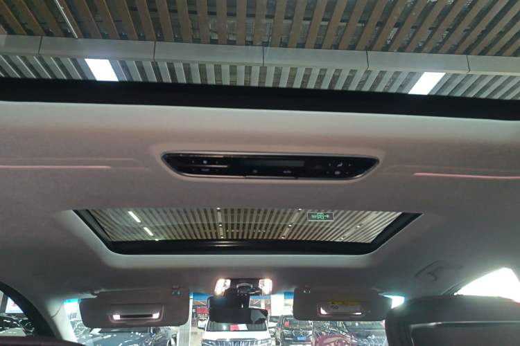 Used Buick Century 2023 2.0T Six-Seater Yinshi Edition