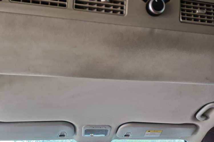 Used FORTHING Lingzhi PLUS 2021 2.0L Manual Luxury 7-Seater Headliner