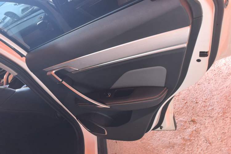 Used Geely Auto Coolray 2023 1.5T DCT Platinum Edition
